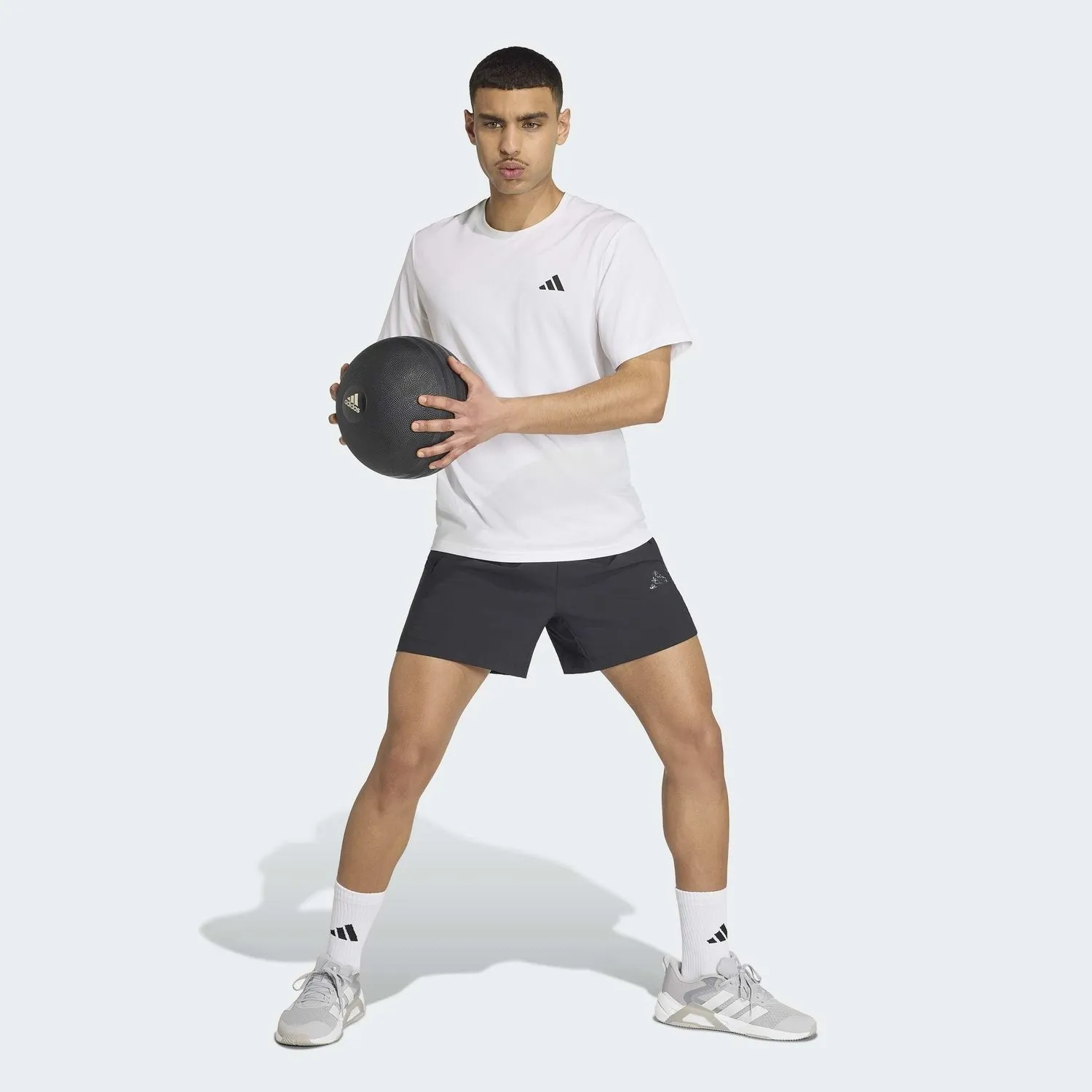 ADIDAS TRAINING - ESSENTIALS BASE TEE